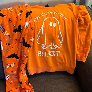 Basically brand new! Worn one night last Halloween for Trick Or Treating.